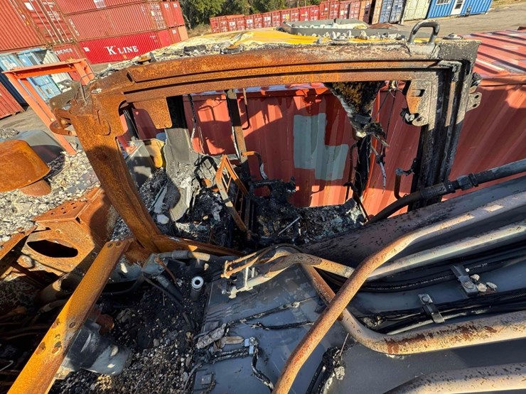 volvo-ec300el-image-9