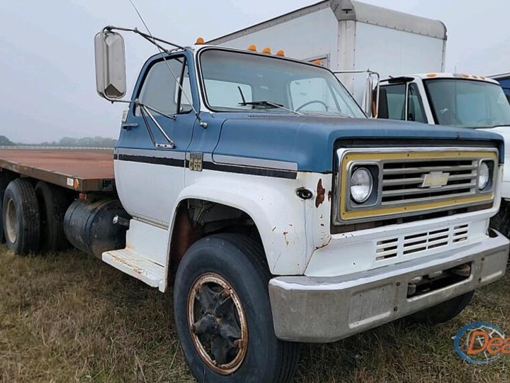 1975-chevy-ce668-truck,-s/n-cce66v160876-(no-title---bill-of-sale-only):-as-is,-non-running-image-1