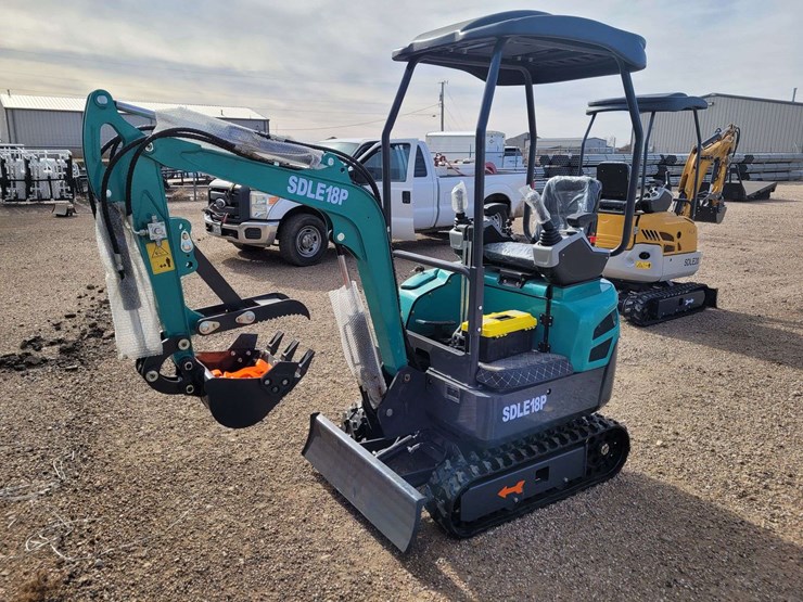 2025-sdlanch-sdle18p-mini-excavator-image-1