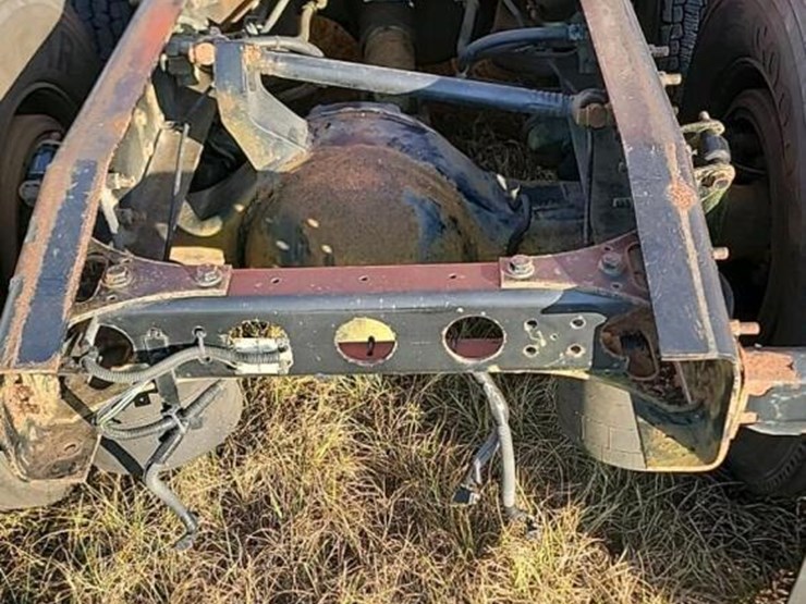 international-prostar-image-11