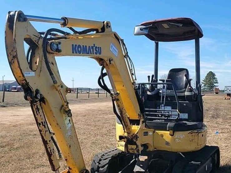 komatsu-pc27mr-3-image-1