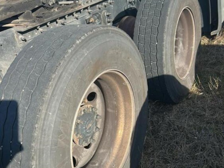 2015-international-prostar-image-16