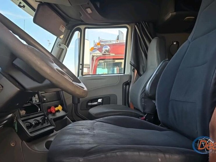 2015-international-prostar-image-23