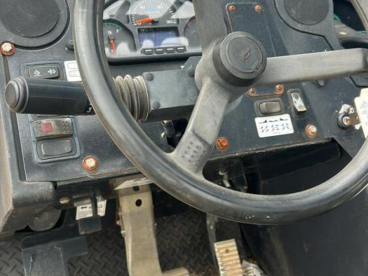 2017-genie-gth844-image-16