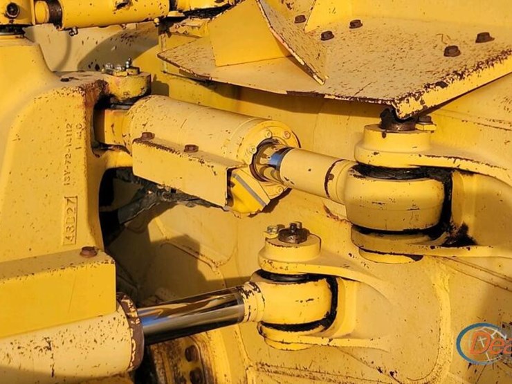 2016-komatsu-d61pxi-23-image-7