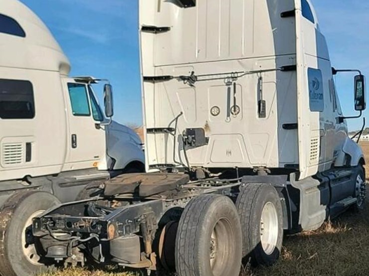 2015-international-prostar-image-2