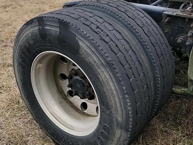 international-prostar-image-8