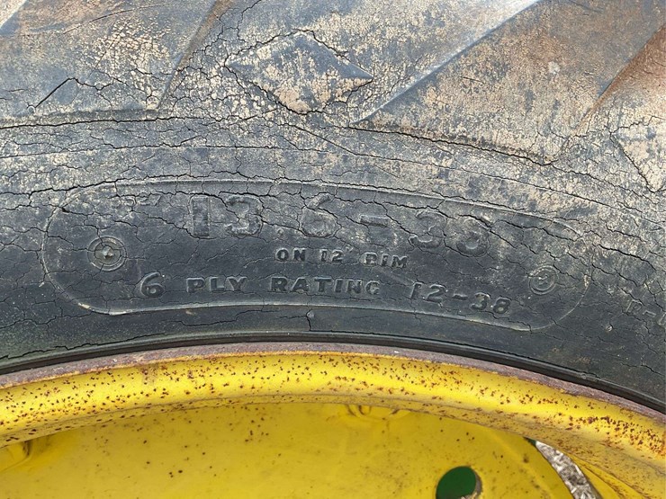 john-deere-70-image-11