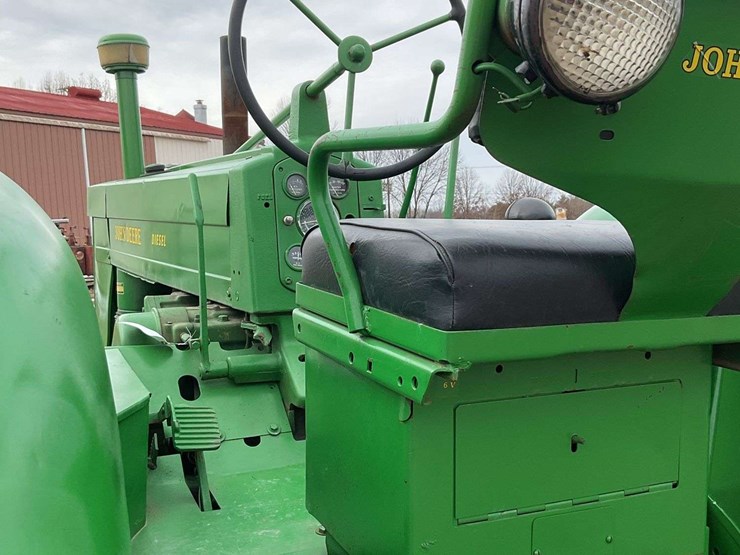 john-deere-70-image-9