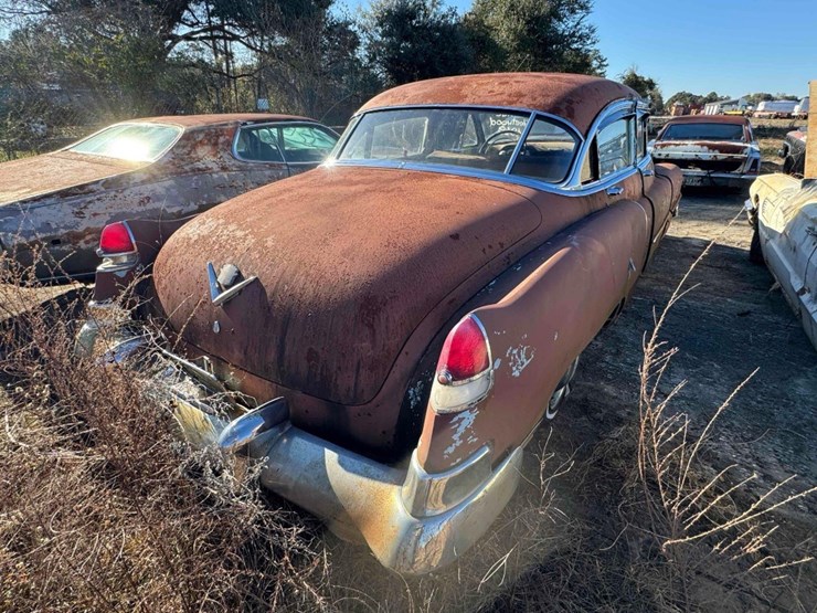 1949-cadillac-fleetwood-image-5