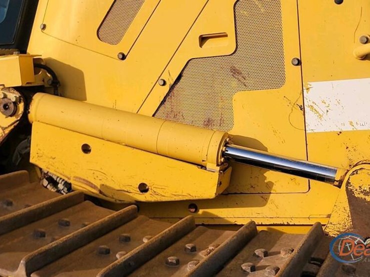 2016-komatsu-d61pxi-23-image-9