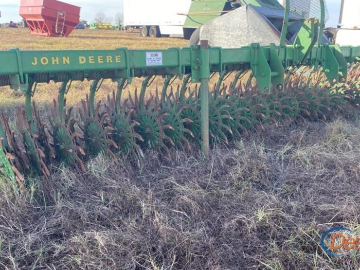 john-deere-400-image-1