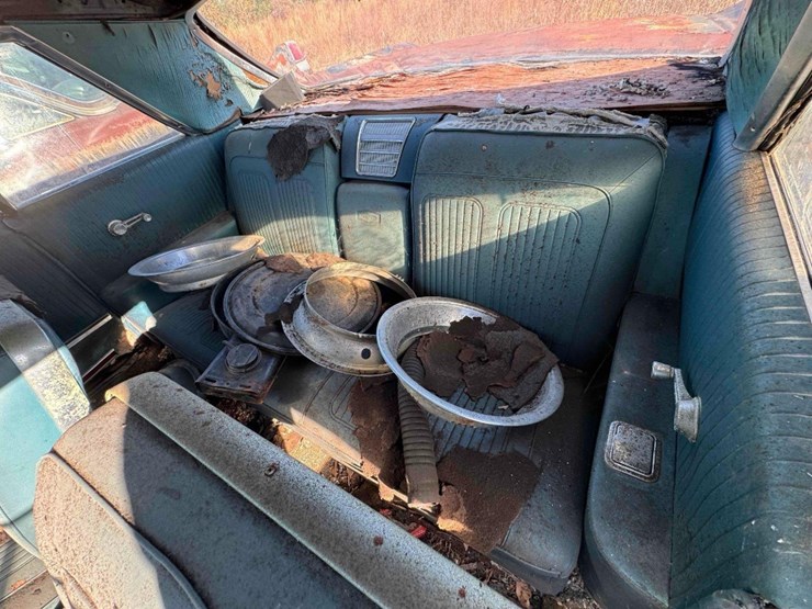 1964-pontiac-grand-prix-image-11