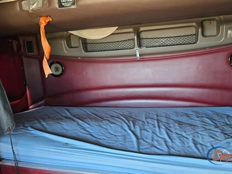 2006-peterbilt-387-image-23