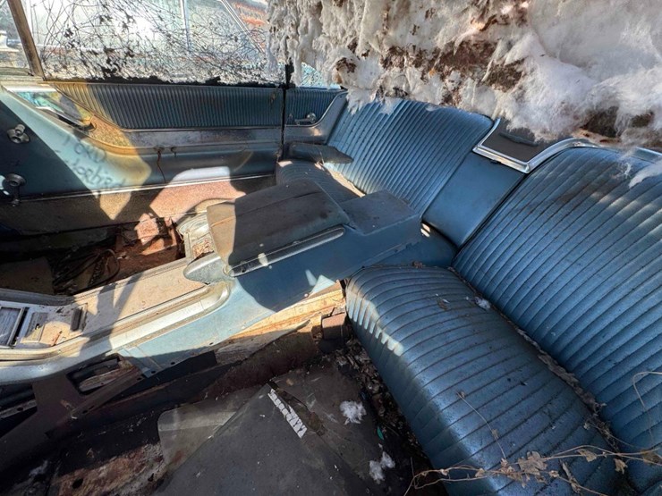 1964-ford-thunderbird-image-9