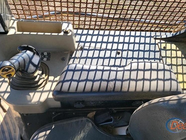 2017-komatsu-d39px-24-image-22