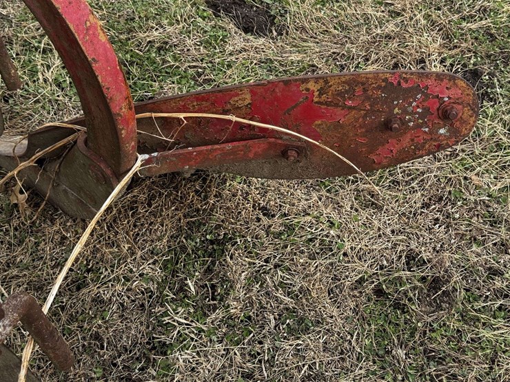 dearborn-2-bottom-3-pt.-plow-image-13