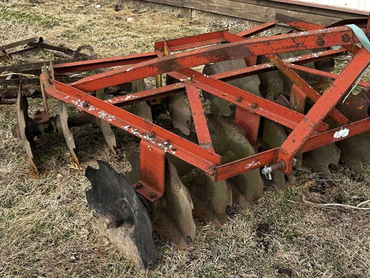 68"-notch-blade-disk-w/-1-section-drag-harrow-image-1