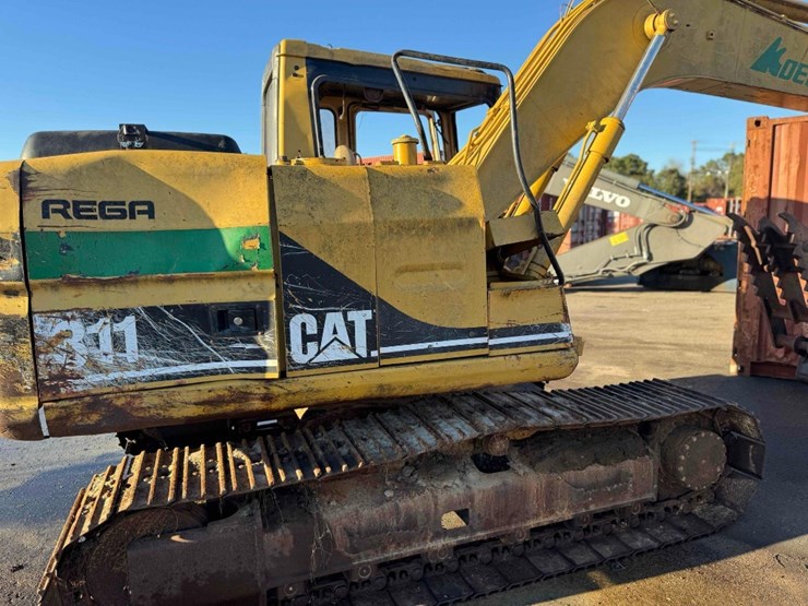 1995-caterpillar-311-image-3