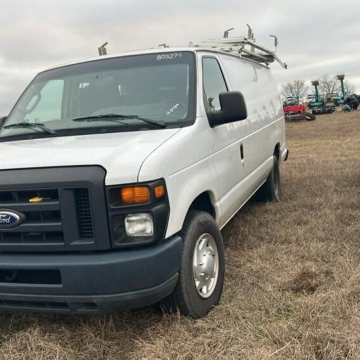 2014 FORD E350