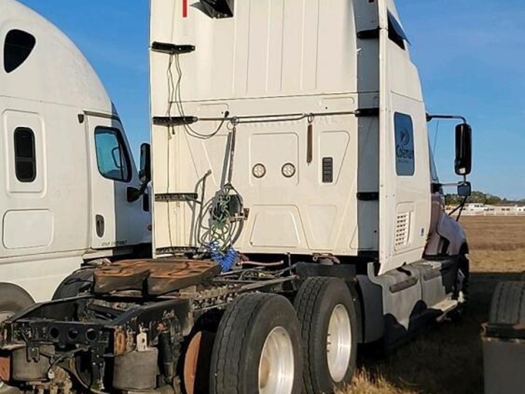 2016-international-prostar-image-2