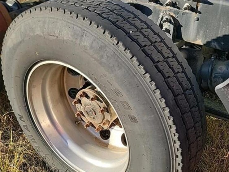 2016-international-prostar-image-7