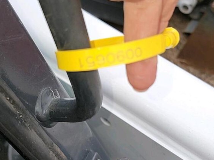 2022-bobcat-t770-image-22