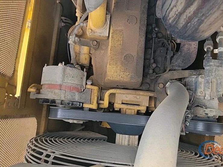 deere-700j-xlt-image-28