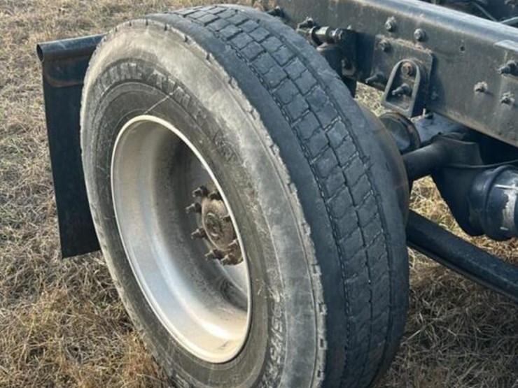 2015-international-prostar-image-10