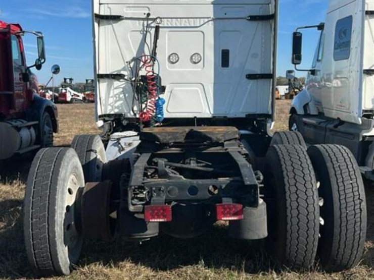 2015-international-prostar-image-10