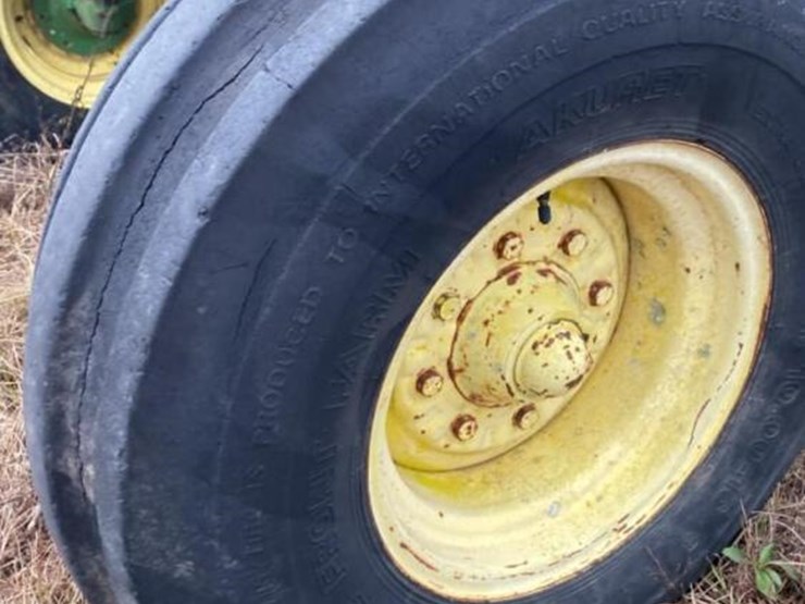 john-deere-4055-image-2