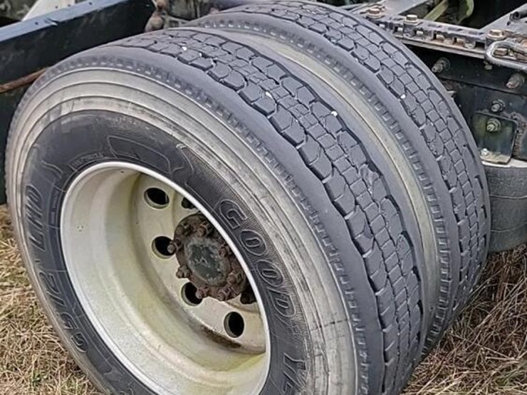 international-prostar-image-13