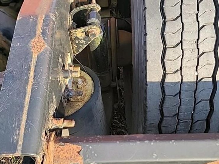 international-prostar-image-10