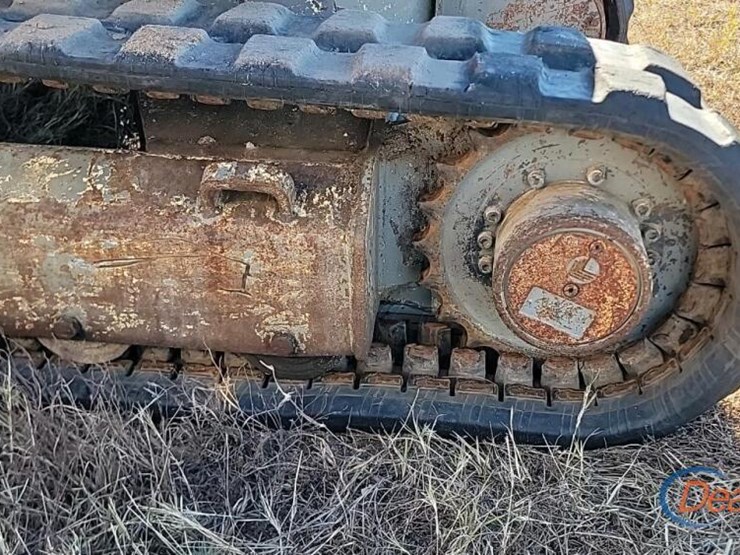 2013-yanmar-vio25-4-image-19