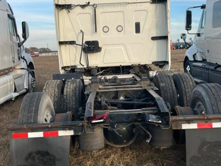 2015-international-prostar-image-11