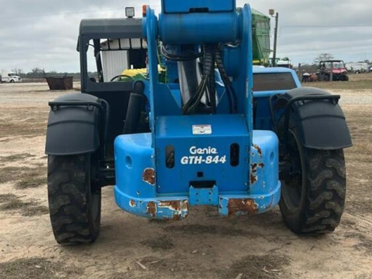 2017-genie-gth844-image-3