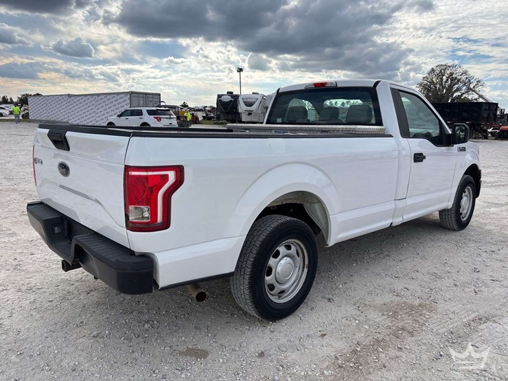 2017-ford-f150-image-3