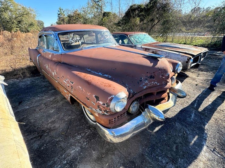1949-cadillac-fleetwood-image-7