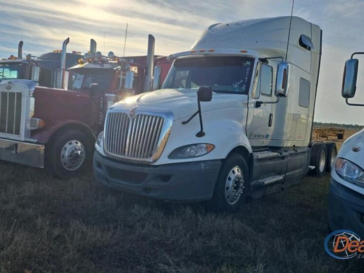 2015-international-prostar-image-44