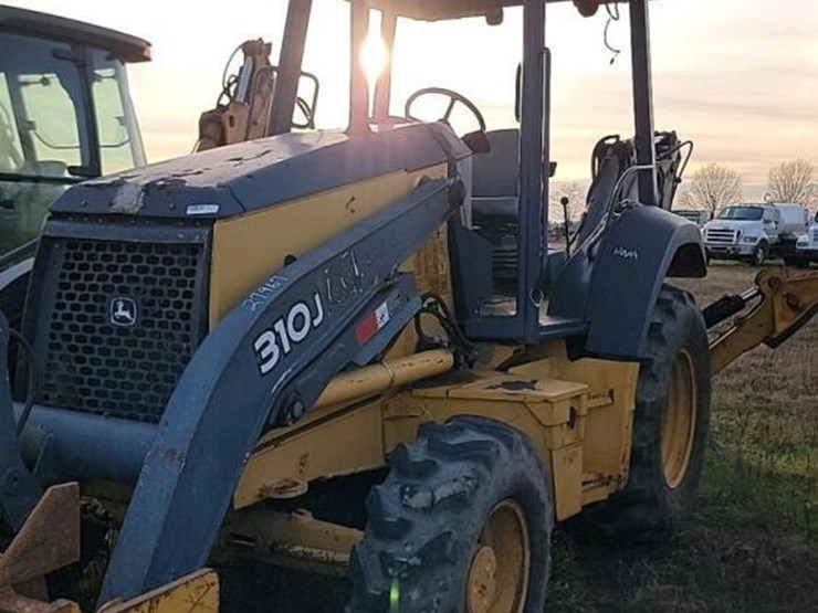 deere-310j-image-4