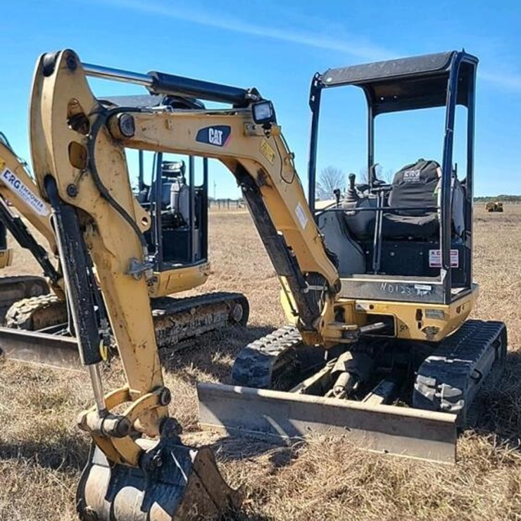 2020 CATERPILLAR 302.7D