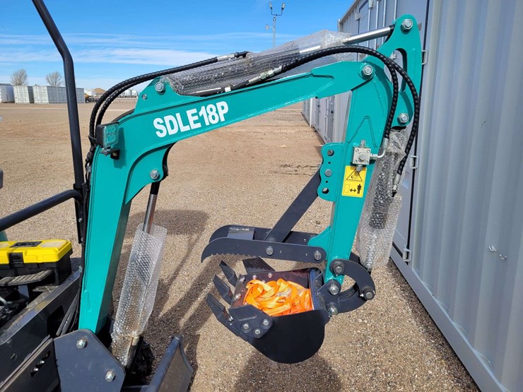2025-sdlanch-sdle18p-mini-excavator-image-5
