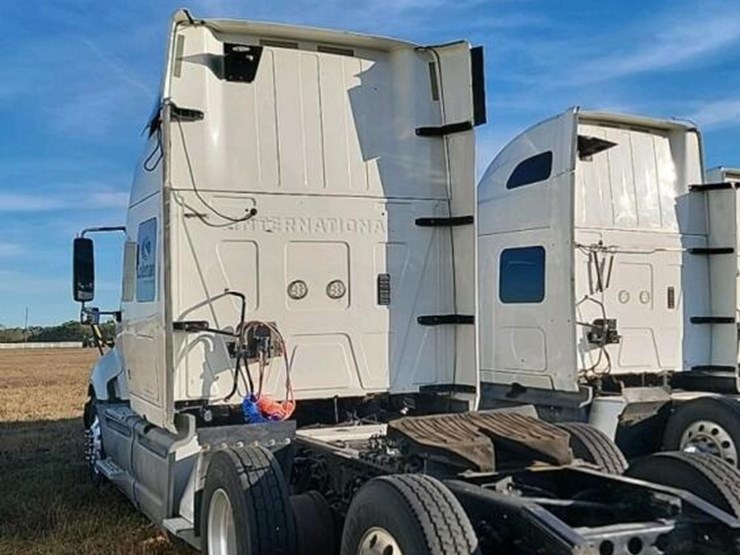 2016-international-prostar-image-3