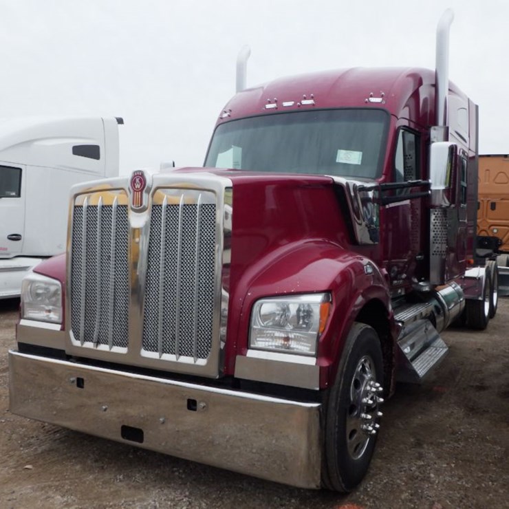 2021 KENWORTH W990