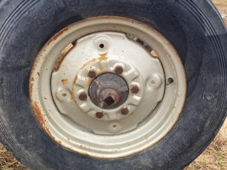 massey-ferguson-240-image-5