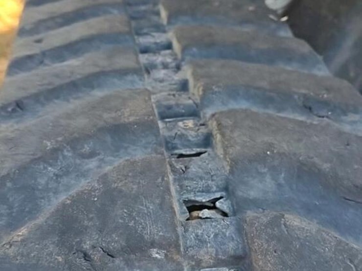 komatsu-pc30mr-5-image-11