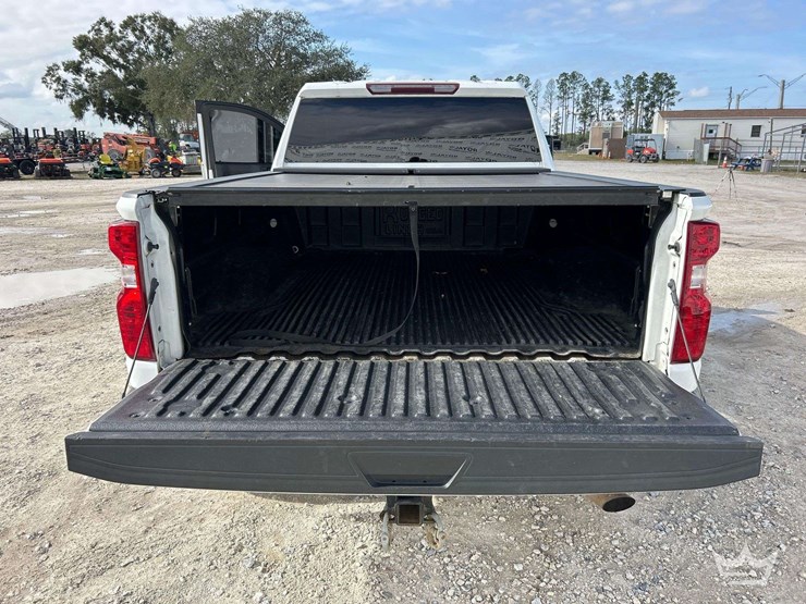 2021-chevrolet-silverado-2500-image-25