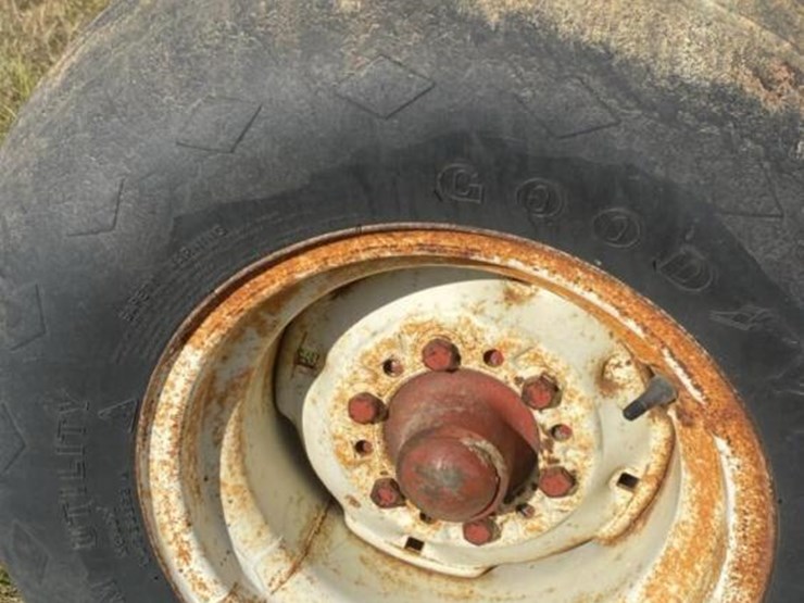 flowez-grain-wagon:-left-side-dump-image-6