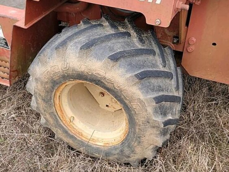 ditch-witch-3700-image-10