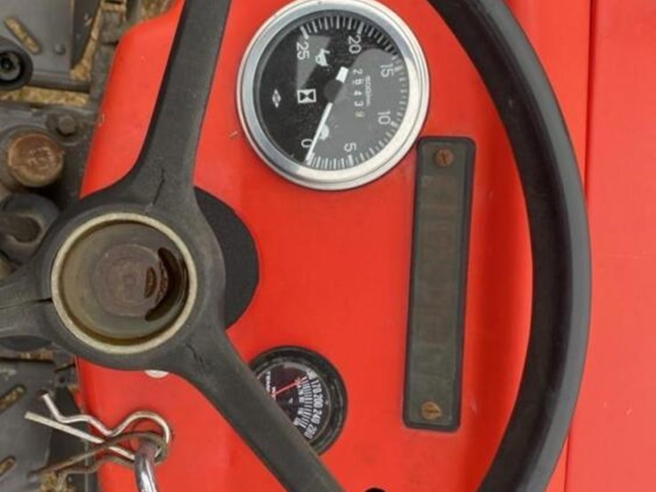 massey-ferguson-240-image-13